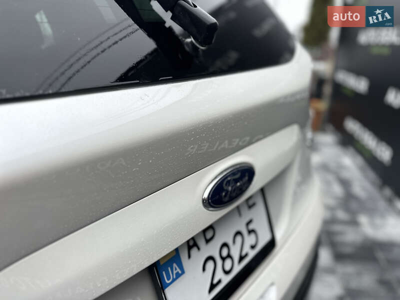 Внедорожник / Кроссовер Ford Escape 2015 в Виннице