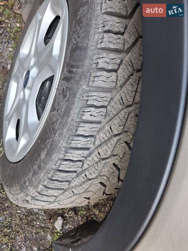 Внедорожник / Кроссовер Ford Escape 2018 в Изяславе