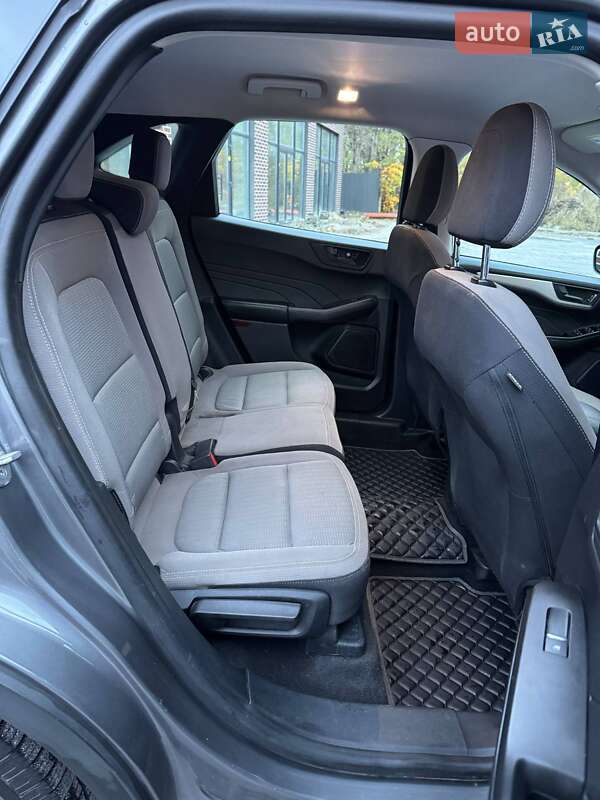 Позашляховик / Кросовер Ford Escape 2021 в Тернополі