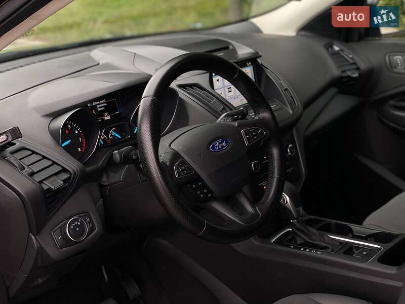 Внедорожник / Кроссовер Ford Escape 2019 в Киеве фото 9 Внедорожник / Кроссовер Ford Escape 2019 в Киеве