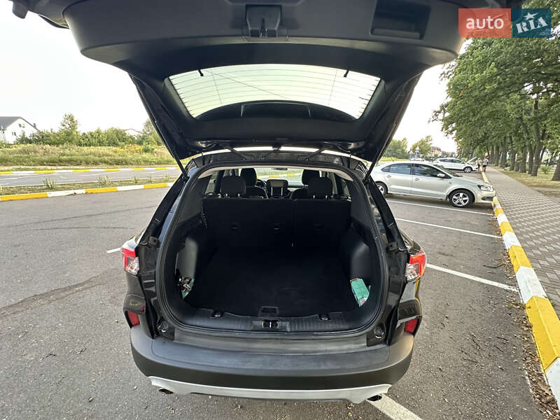 Позашляховик / Кросовер Ford Escape 2021 в Києві