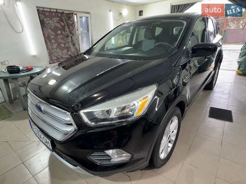 Внедорожник / Кроссовер Ford Escape 2017 в Днепре