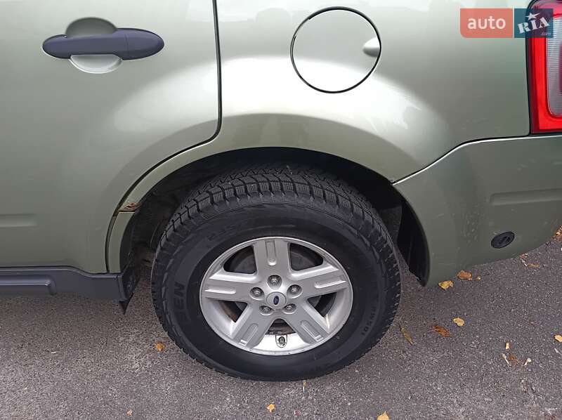 Позашляховик / Кросовер Ford Escape 2008 в Києві