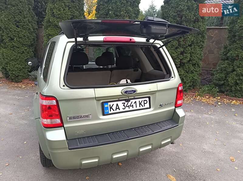 Позашляховик / Кросовер Ford Escape 2008 в Києві