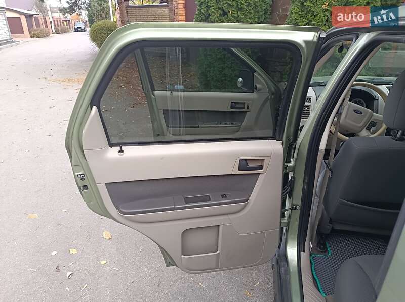 Позашляховик / Кросовер Ford Escape 2008 в Києві