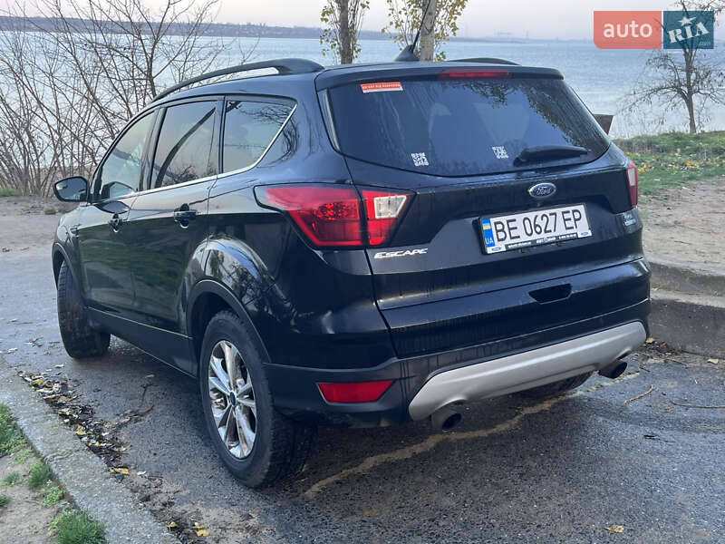 Внедорожник / Кроссовер Ford Escape 2019 в Николаеве