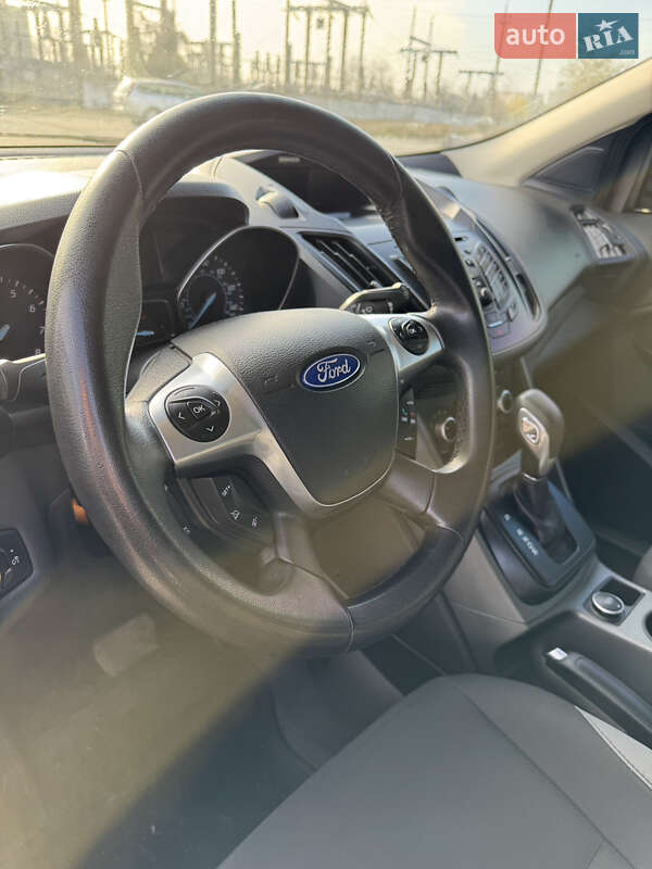 Внедорожник / Кроссовер Ford Escape 2014 в Днепре