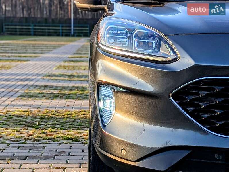 Позашляховик / Кросовер Ford Escape 2020 в Харкові