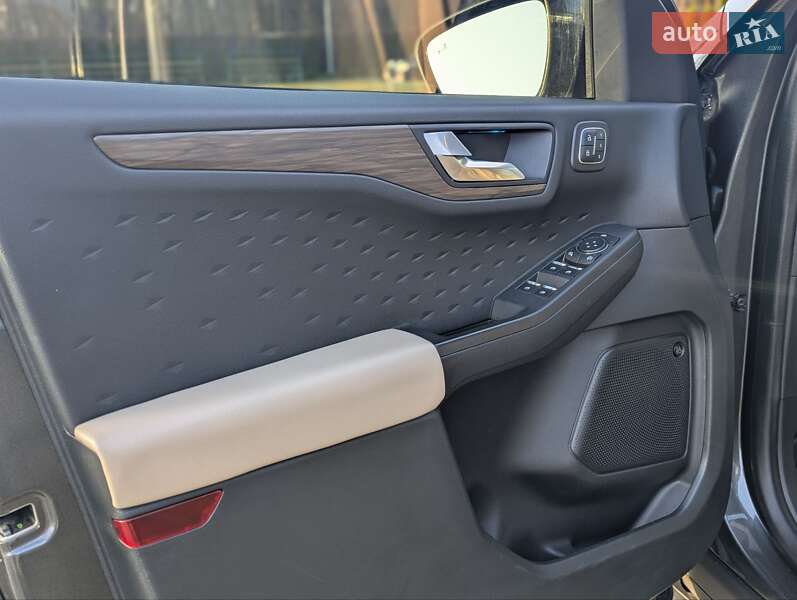 Позашляховик / Кросовер Ford Escape 2020 в Харкові