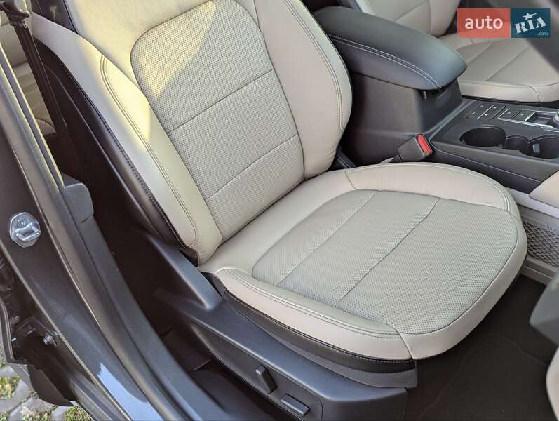 Позашляховик / Кросовер Ford Escape 2020 в Харкові