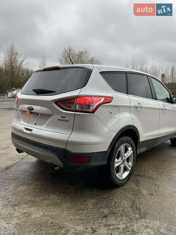 Внедорожник / Кроссовер Ford Escape 2015 в Шепетовке