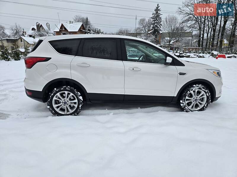 Позашляховик / Кросовер Ford Escape 2019 в Львові