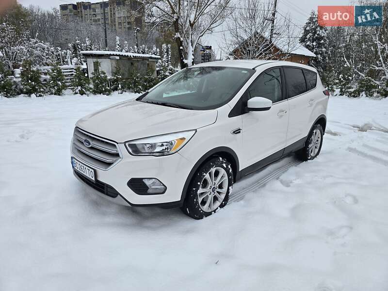 Позашляховик / Кросовер Ford Escape 2019 в Львові