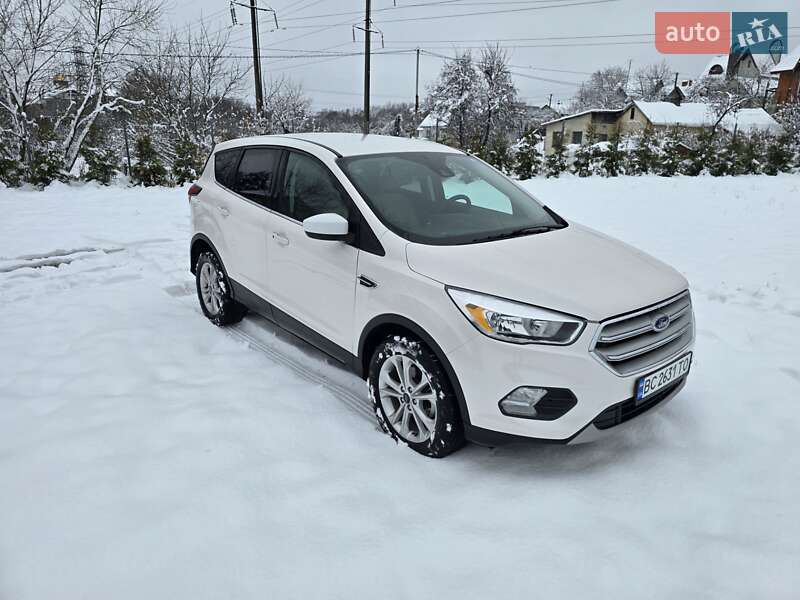 Позашляховик / Кросовер Ford Escape 2019 в Львові