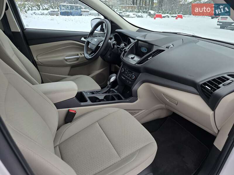 Позашляховик / Кросовер Ford Escape 2019 в Львові