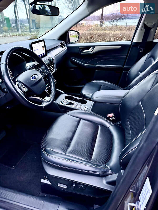 Позашляховик / Кросовер Ford Escape 2021 в Києві