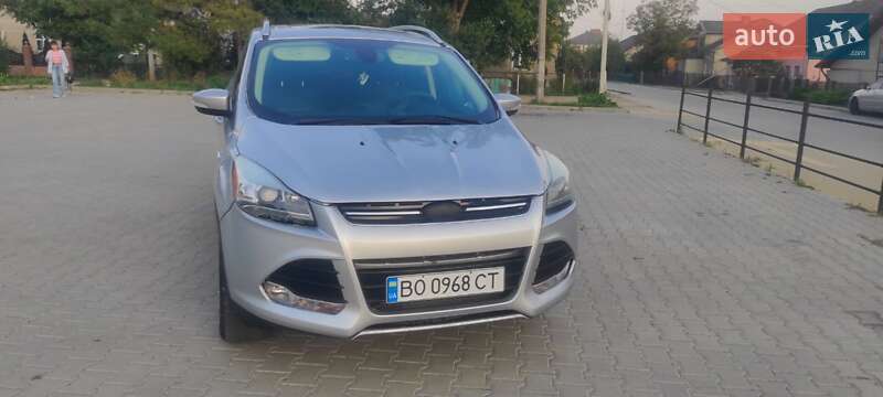 Внедорожник / Кроссовер Ford Escape 2013 в Монастыриске