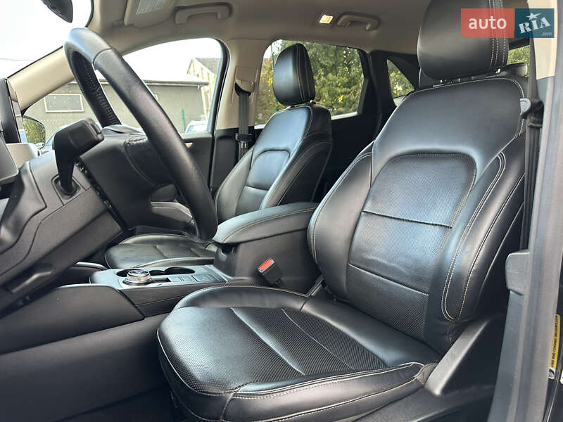 Внедорожник / Кроссовер Ford Escape 2020 в Львове