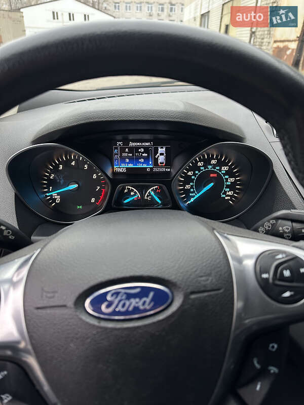 Позашляховик / Кросовер Ford Escape 2014 в Чернігові