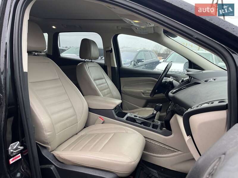 Позашляховик / Кросовер Ford Escape 2017 в Луцьку