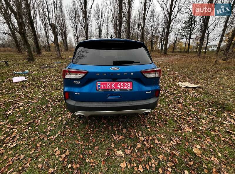 Позашляховик / Кросовер Ford Escape 2020 в Саврані