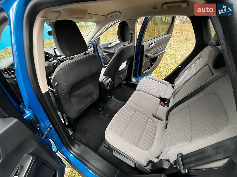 Позашляховик / Кросовер Ford Escape 2020 в Саврані