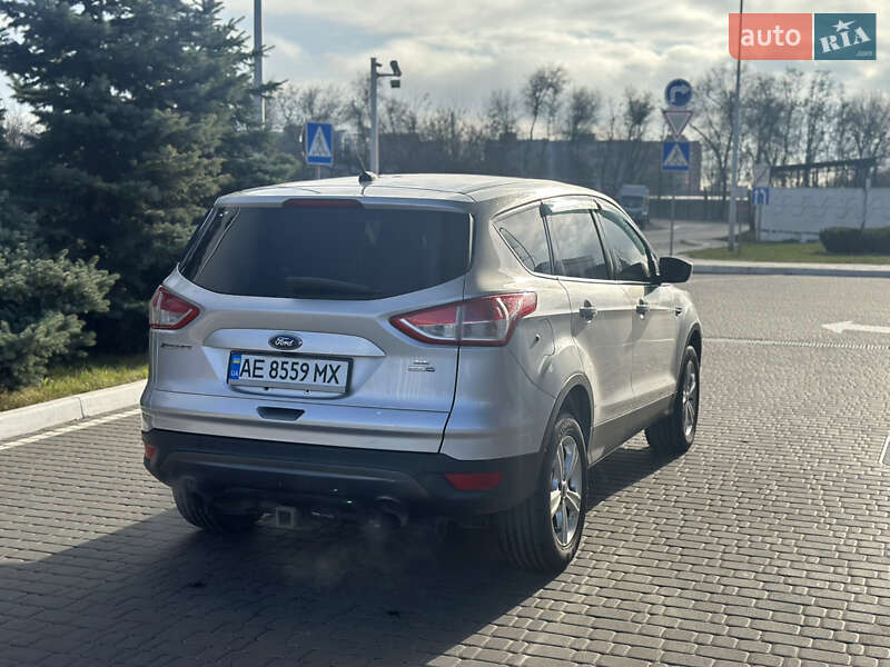 Внедорожник / Кроссовер Ford Escape 2015 в Днепре