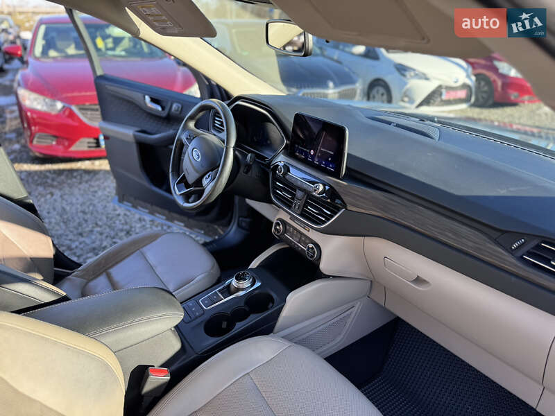 Позашляховик / Кросовер Ford Escape 2020 в Івано-Франківську