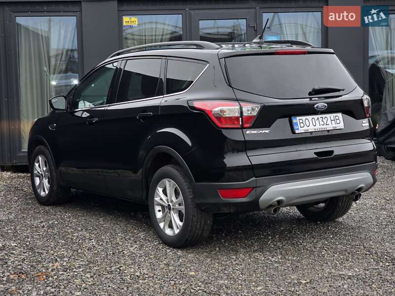 Внедорожник / Кроссовер Ford Escape 2017 в Тернополе