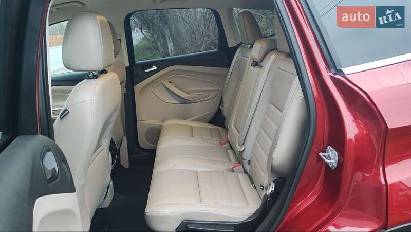 Внедорожник / Кроссовер Ford Escape 2017 в Дубно