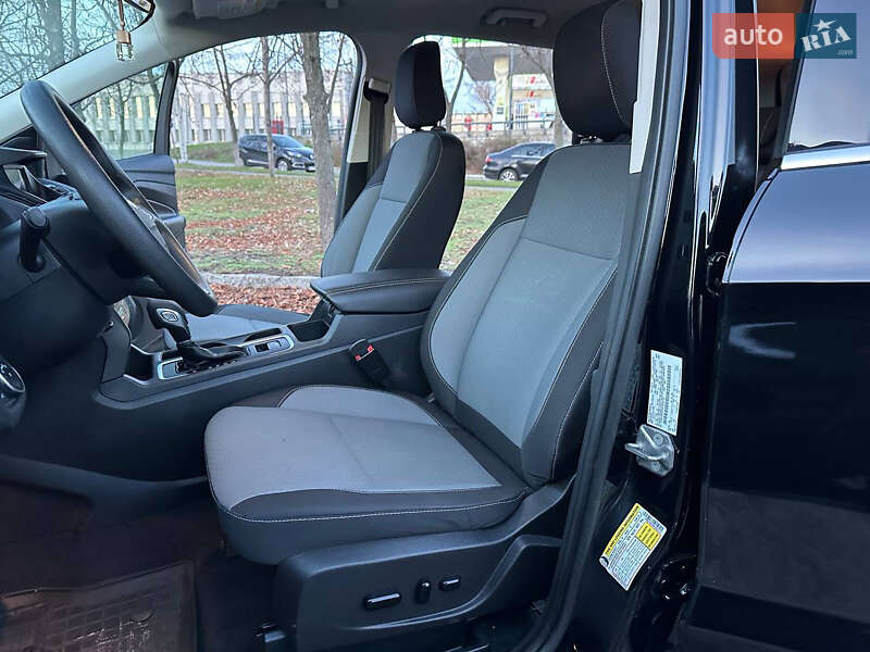 Внедорожник / Кроссовер Ford Escape 2019 в Днепре