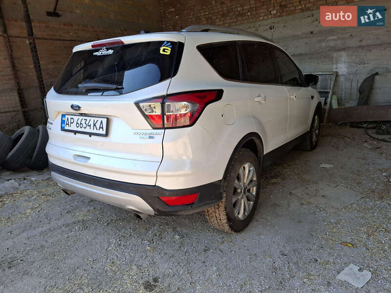 Внедорожник / Кроссовер Ford Escape 2016 в Запорожье