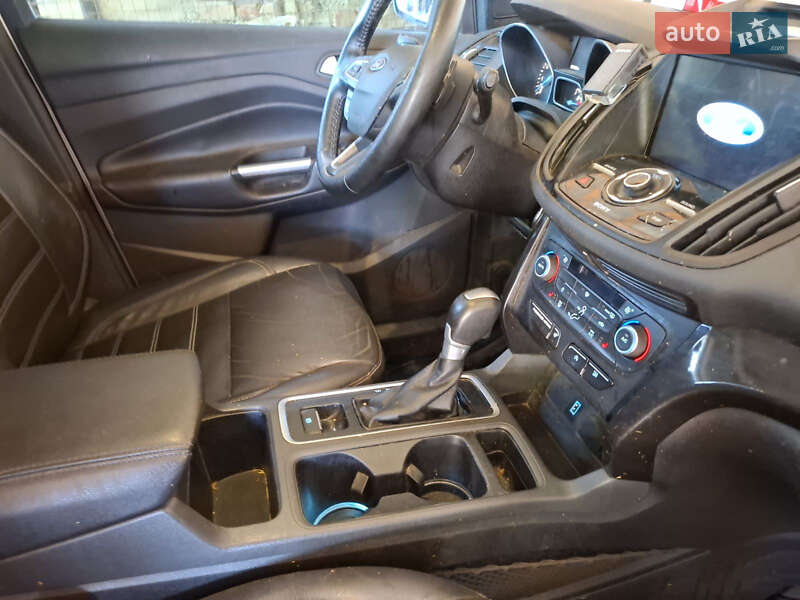 Внедорожник / Кроссовер Ford Escape 2016 в Запорожье