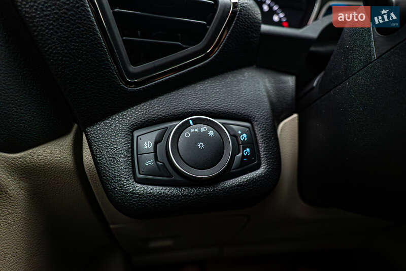 Позашляховик / Кросовер Ford Escape 2018 в Києві