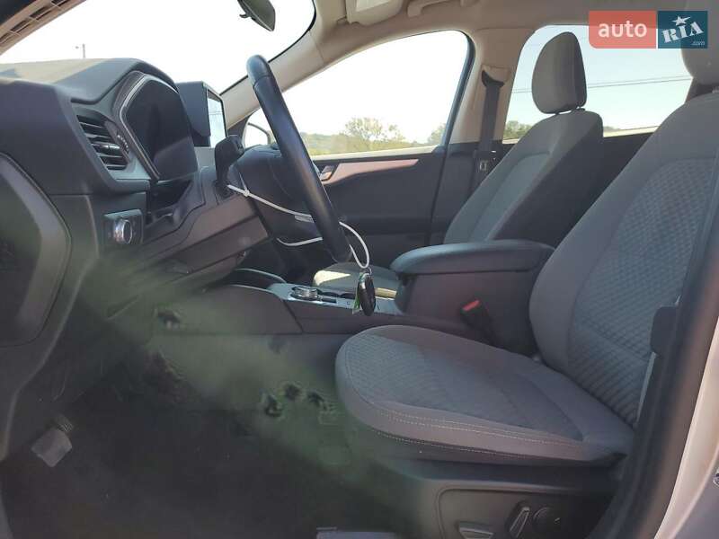 Внедорожник / Кроссовер Ford Escape 2020 в Тернополе