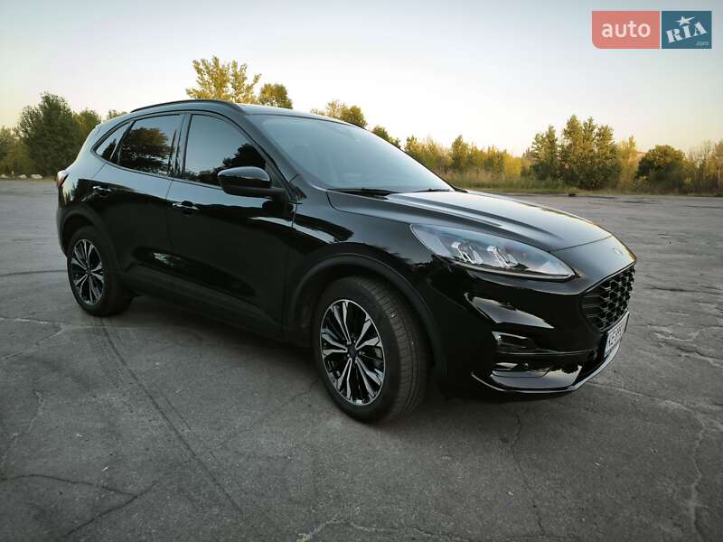 Внедорожник / Кроссовер Ford Escape 2021 в Павлограде