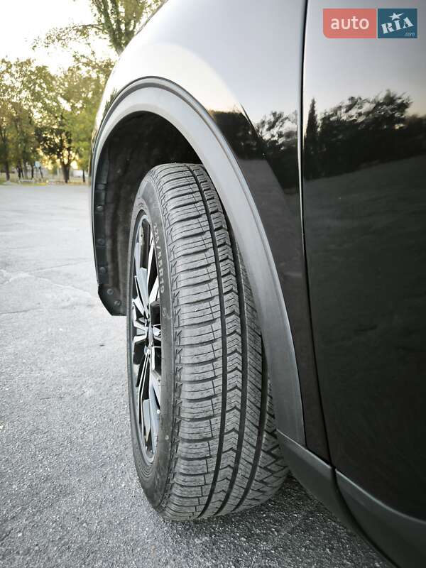 Внедорожник / Кроссовер Ford Escape 2021 в Павлограде