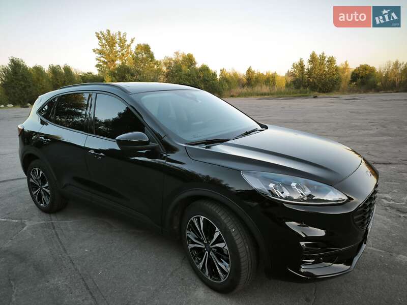 Внедорожник / Кроссовер Ford Escape 2021 в Павлограде