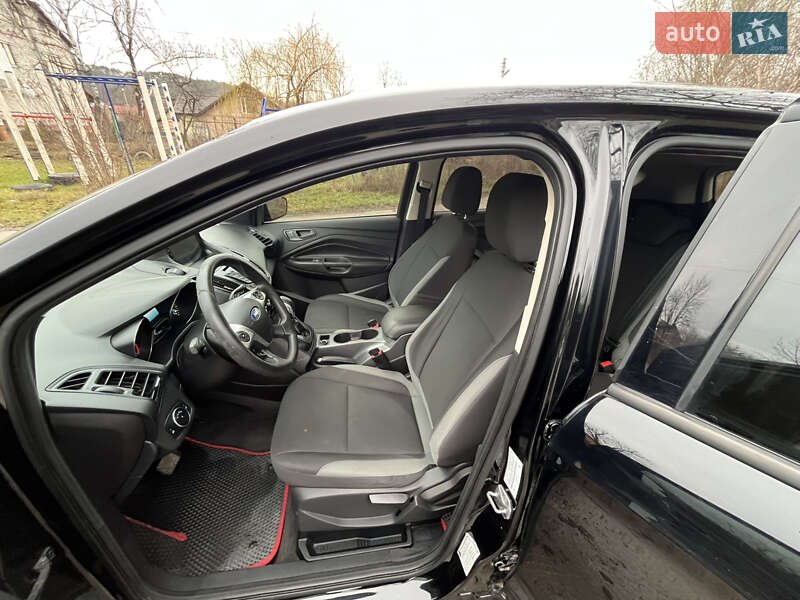 Внедорожник / Кроссовер Ford Escape 2016 в Чорткове