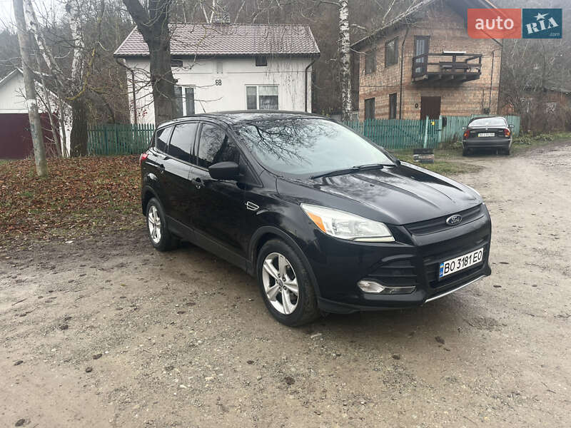 Внедорожник / Кроссовер Ford Escape 2016 в Чорткове