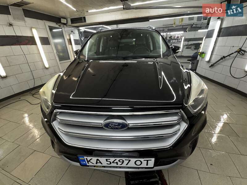 Позашляховик / Кросовер Ford Escape 2017 в Києві