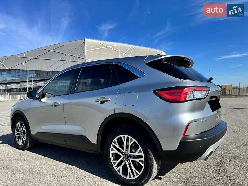 Позашляховик / Кросовер Ford Escape 2022 в Івано-Франківську