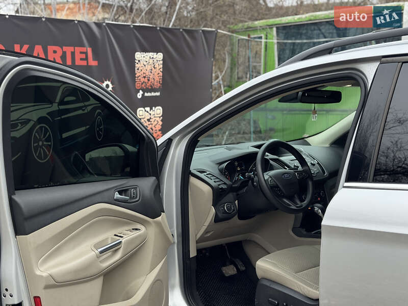 Позашляховик / Кросовер Ford Escape 2018 в Івано-Франківську