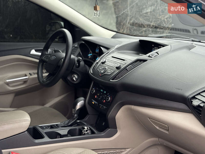 Позашляховик / Кросовер Ford Escape 2018 в Івано-Франківську