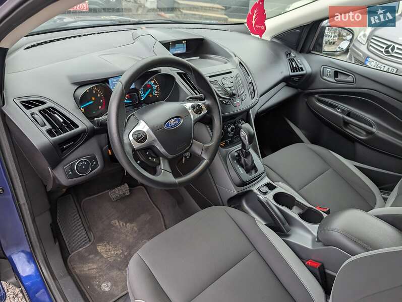 Позашляховик / Кросовер Ford Escape 2015 в Рівному
