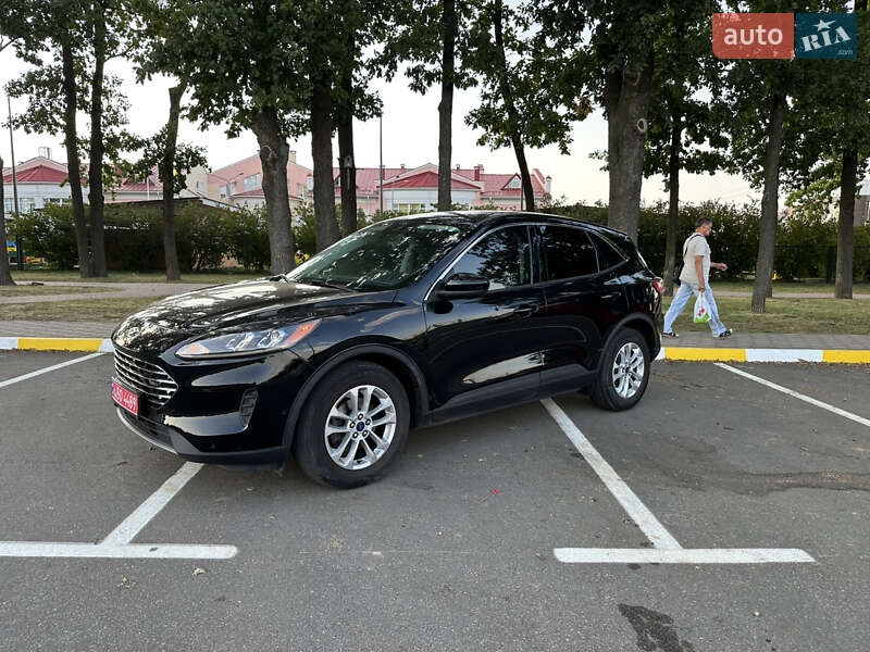 Внедорожник / Кроссовер Ford Escape 2021 в Киеве