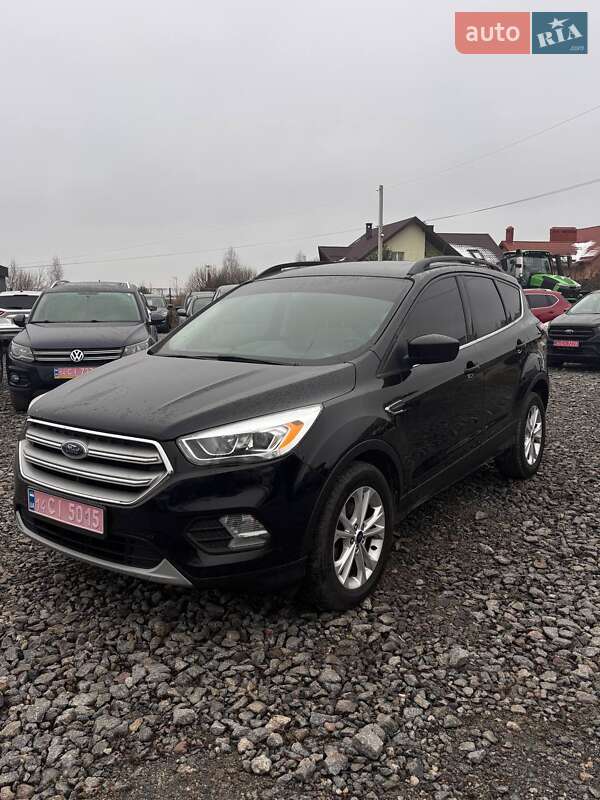 Позашляховик / Кросовер Ford Escape 2018 в Львові