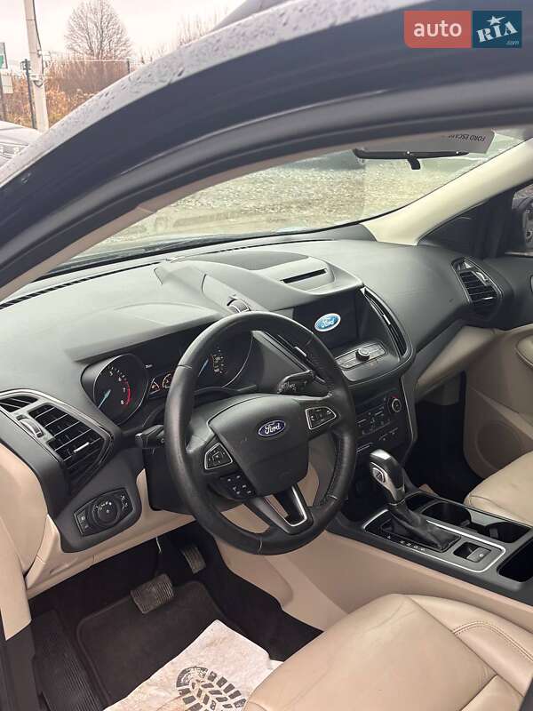 Позашляховик / Кросовер Ford Escape 2018 в Львові