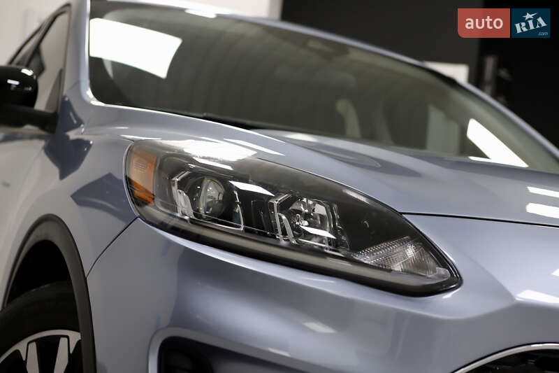 Позашляховик / Кросовер Ford Escape 2023 в Дрогобичі