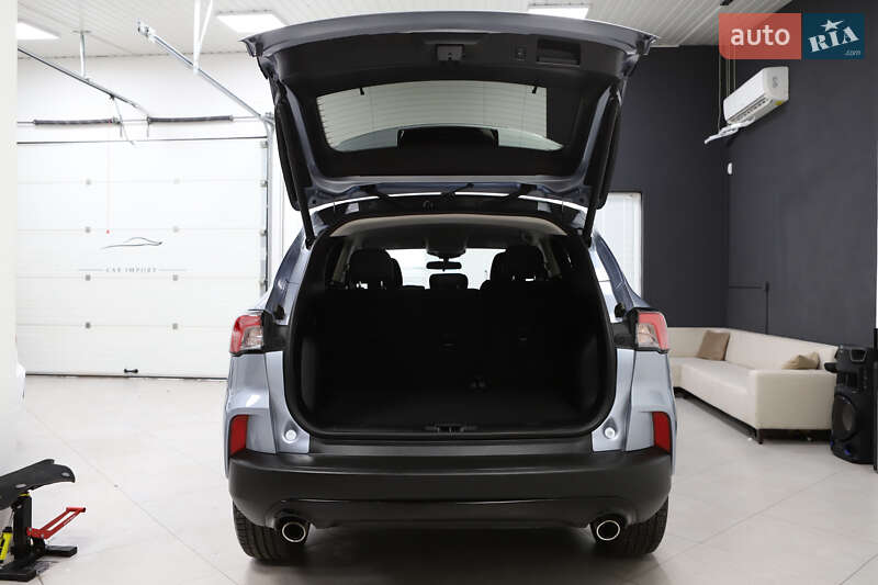 Позашляховик / Кросовер Ford Escape 2023 в Дрогобичі